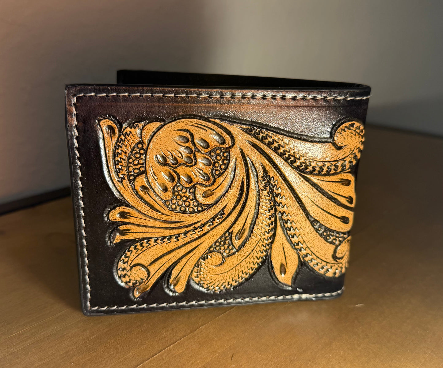 Cards Tooled Leather Men'S Wallet