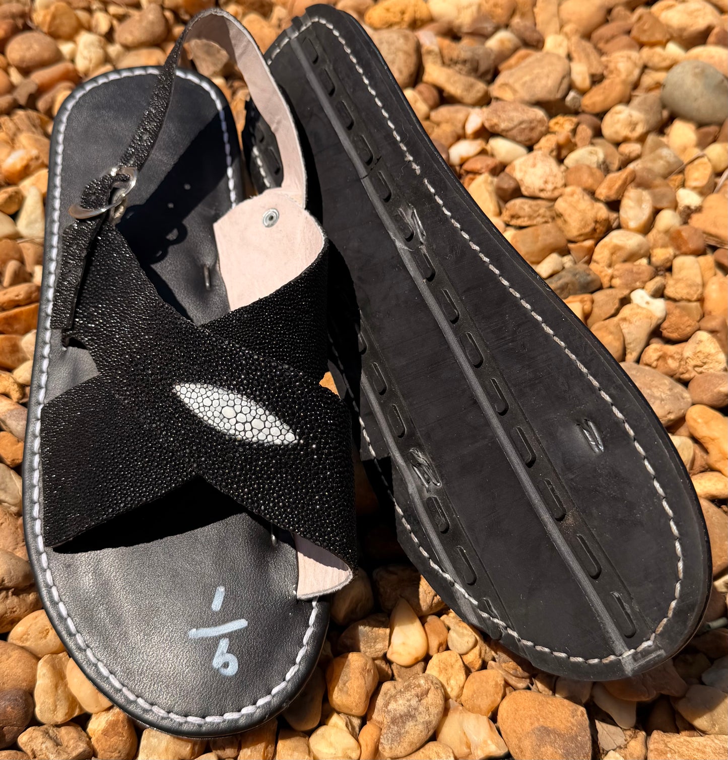 Men’s Huaraches ORIGINAL Stingray Leather with Tire Sole-Huaraches Piel ORIGINAL De Mantarraya Suela de Llanta