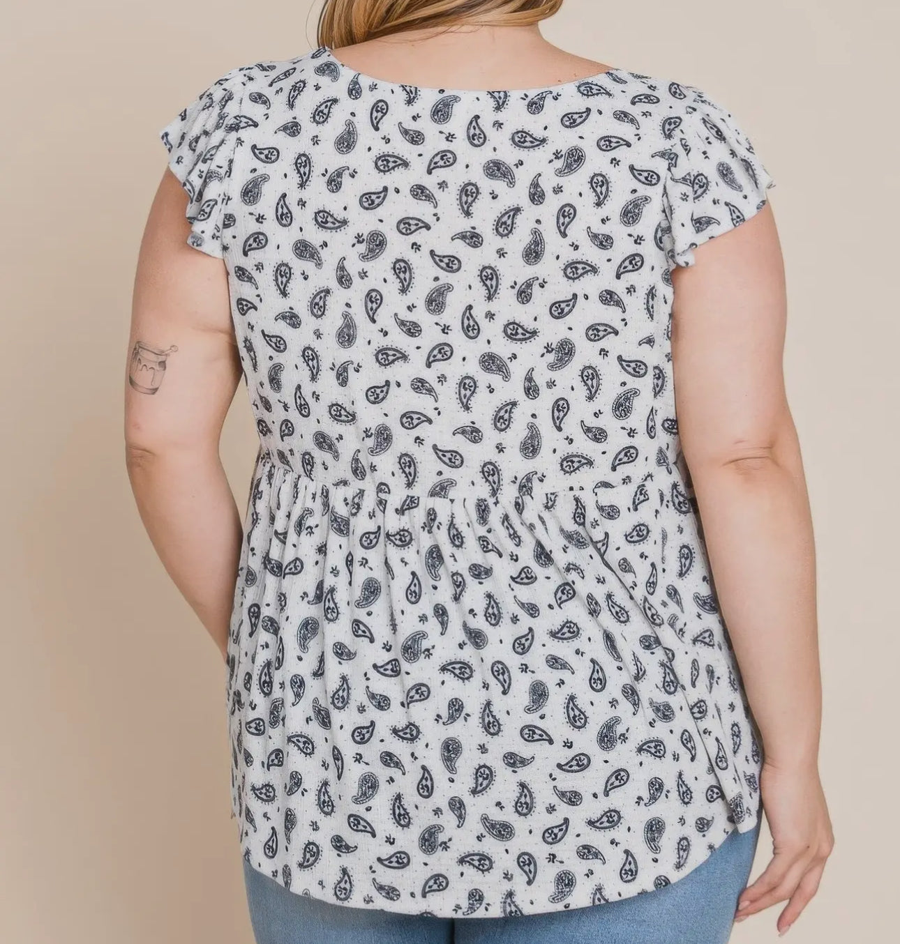 Curvy Paisley Flutter Sleeves Top-Ivory