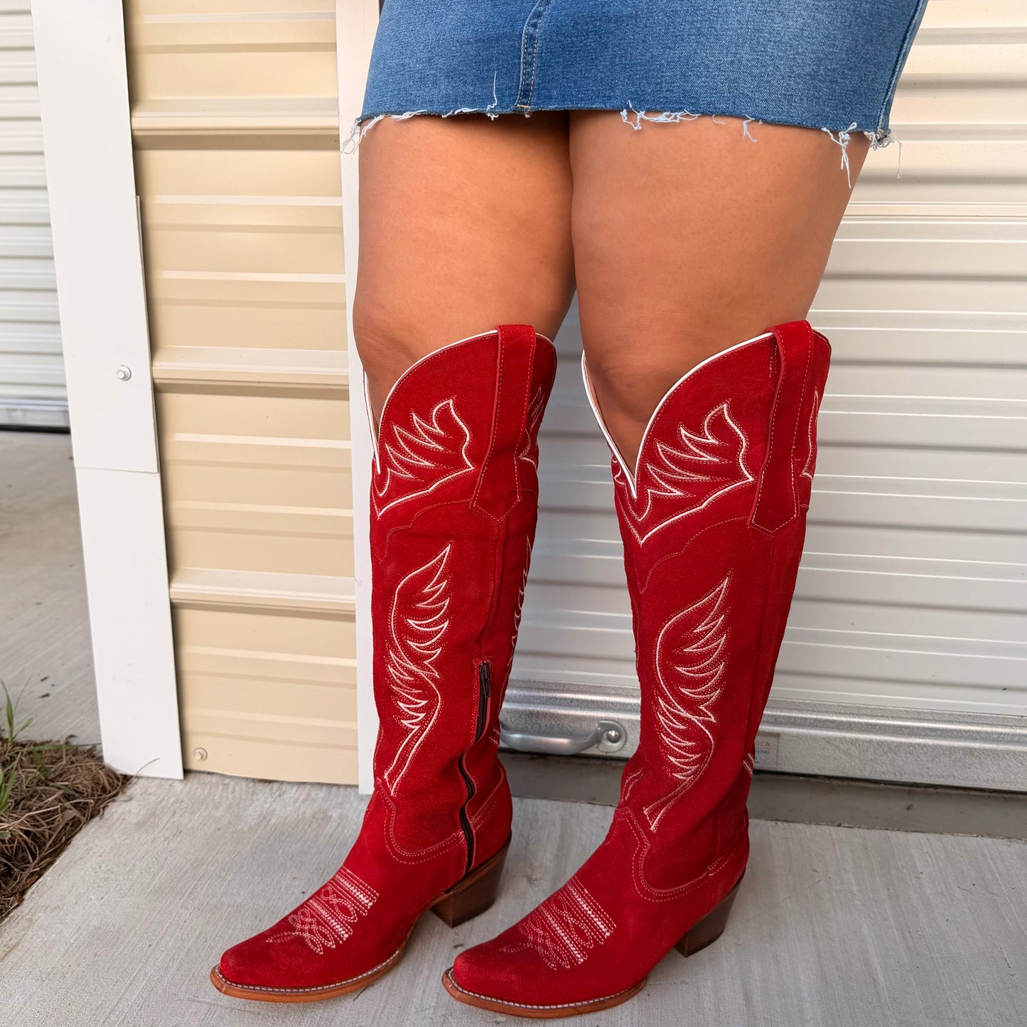 Women’s Valentina Roja Knee High Suede Snip Toe Boots