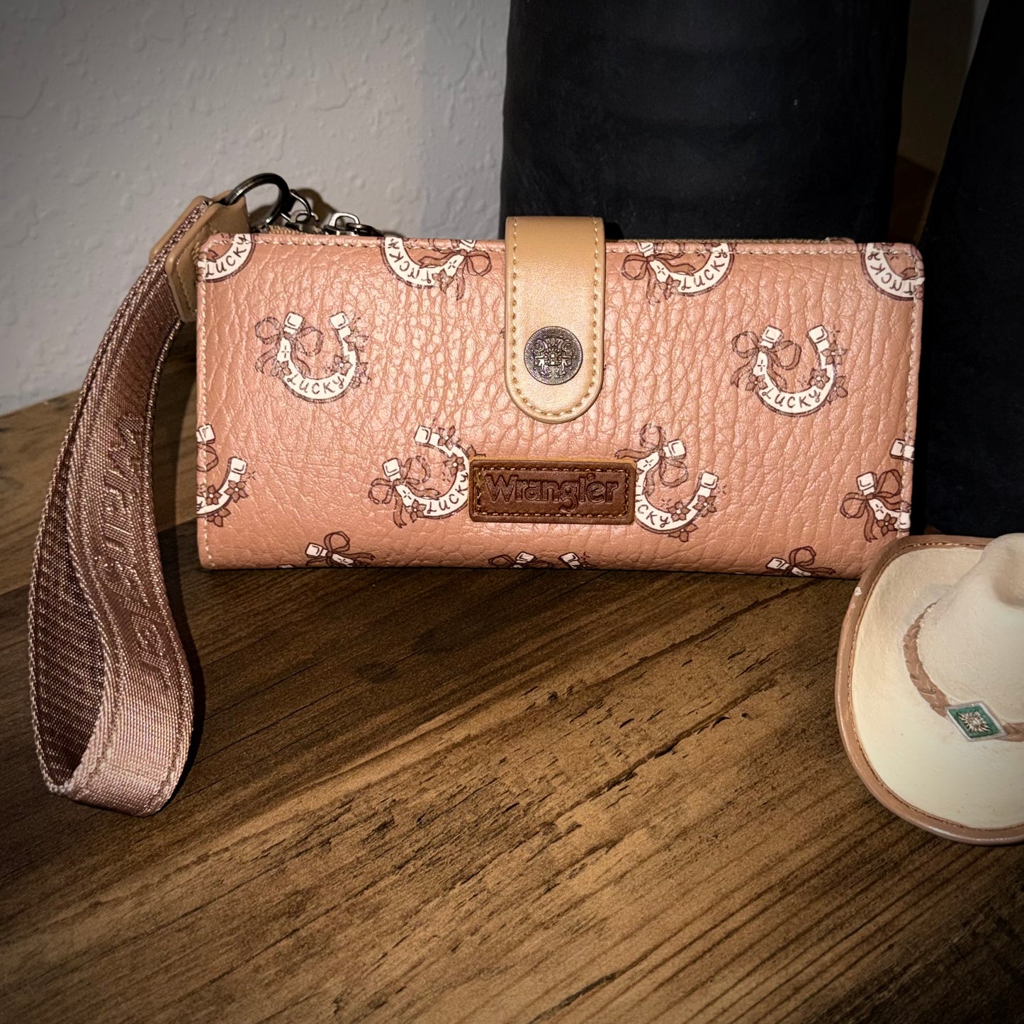 Wrangler Lucky Horseshoe Print Wallet Wristlet
