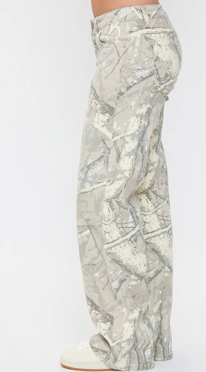 WOMEN'S CAMO LOW RISE WIDE LEG JEANS