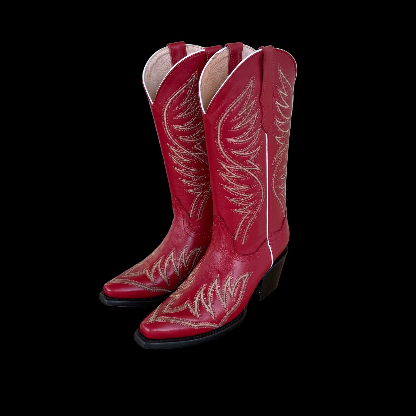 Women’s Victoria in Rojo Snip Toe