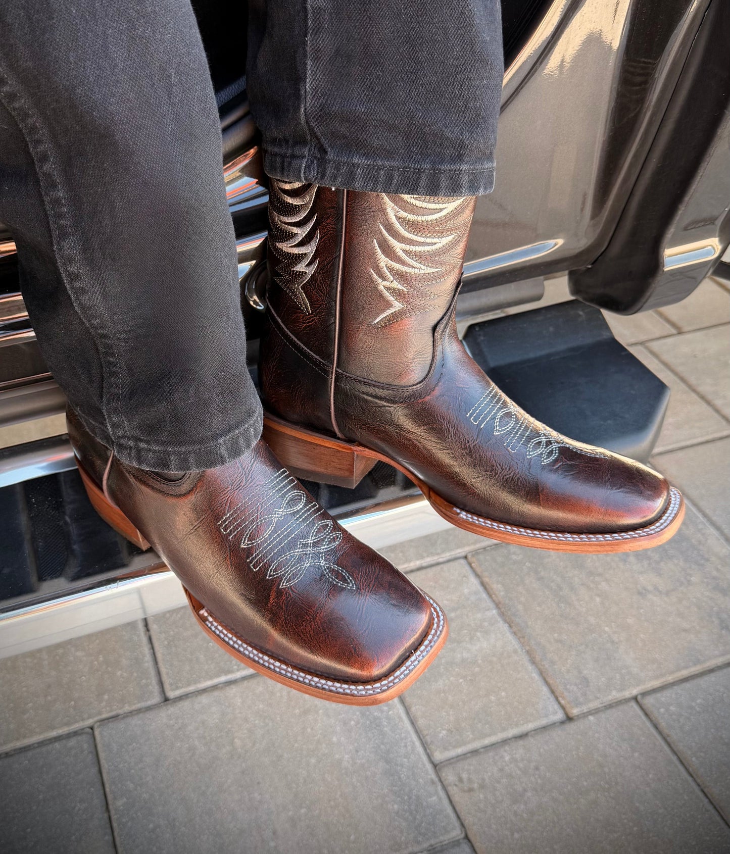 Men’s Solido in Shedron Square Toe