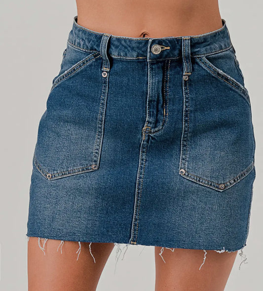 Women’s Low Rise Raw Hem Mini Skirt-Dark Washed