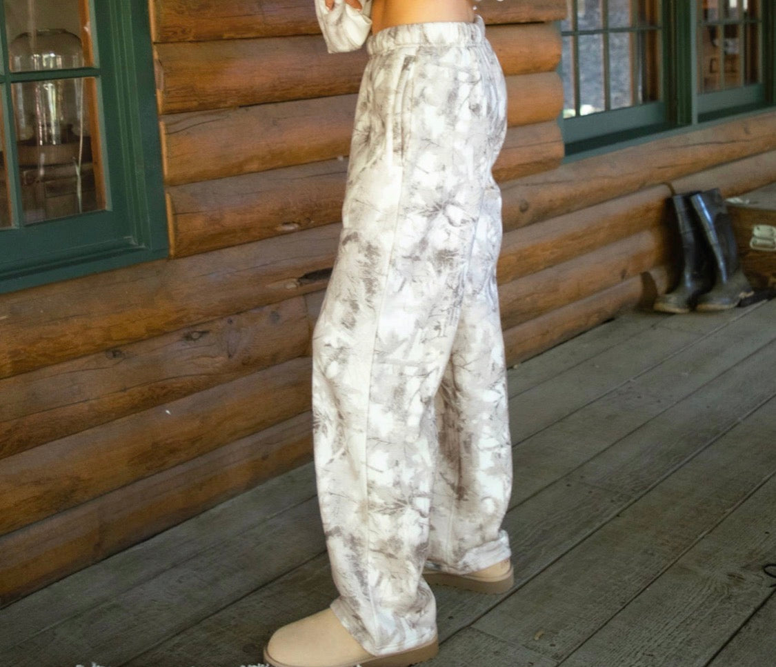 Avery Light Woodland Camo Lounge Fleece Sweatpants